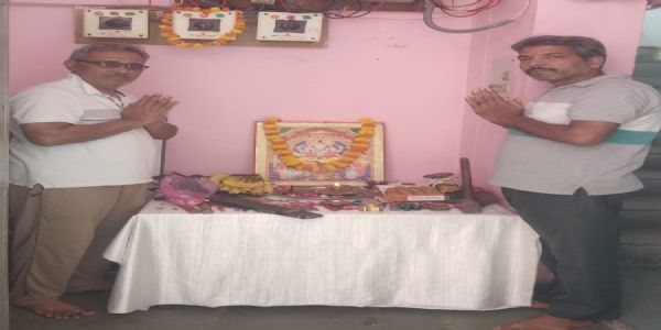 विश्वकर्मा पूजा से कार्यक्षेत्र में समृद्धि आती है : आचार्य सरोज सिंह