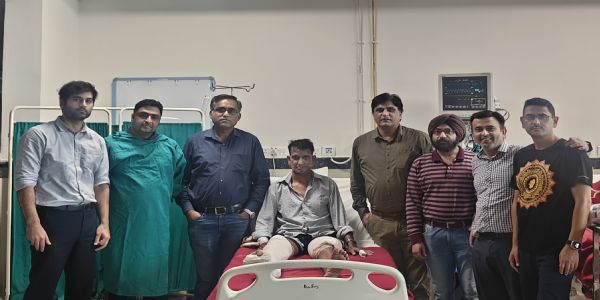सुपर स्पेशलिटी अस्पताल चमियाना में पहली बार फ्री फिबुला फ्लैप से जबड़े का सफल पुनर्निर्माण