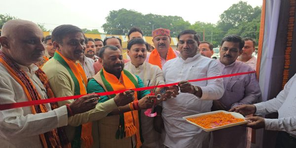 चित्र प्रदर्शनी में दिखा प्रधानमंत्री मोदी का व्यक्तित्व और सरकार की उपलब्धियां