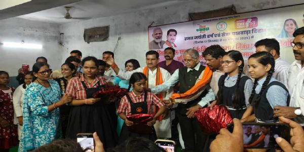 केंद्रीय राज्य मंत्री तोखन साहू ने तिफरा में किया सेवा पखवाड़ा का शुभारंभ