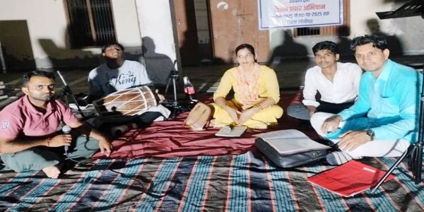 सोनीपत: भजन पार्टियों ने सरकारी योजनाओं की ग्रामीणों को जानकारी दी