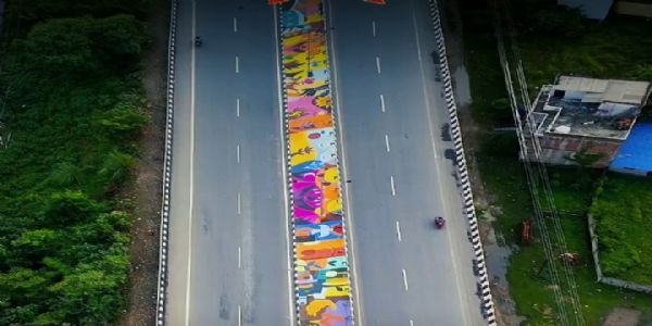 वाराणसी में तरना फ्लाईओवर को अलग अंदाज देने के लिए कराया आकर्षक री-पेंटिंग