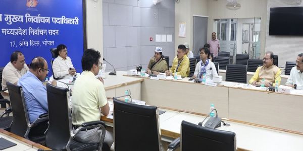 मप्रः मुख्य निर्वाचन पदाधिकारी ने दी विशेष गहन-संक्षिप्त पुनरीक्षण के संबंध में जानकारी