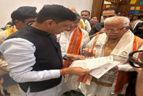 केंद्र मंत्री खट्टर से मिले इंदौर महापौर