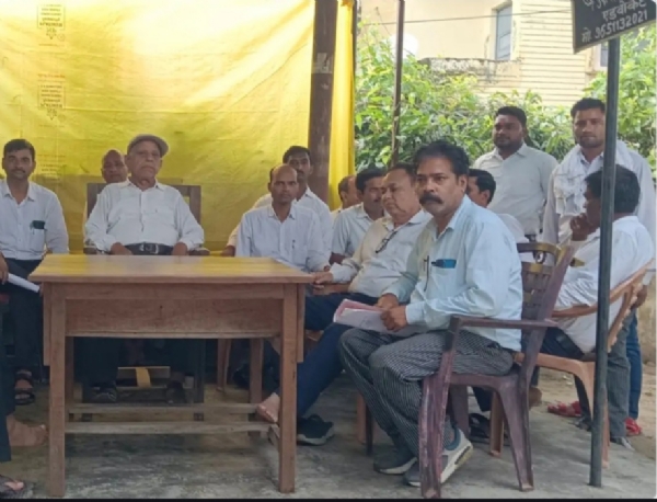 कन्नौज: बिना विचारे सर्किल रेट घोषित करने के खिलाफ अधिवक्ताओ ने किया एलान-ए-जंग