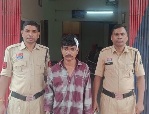 नानी की हत्या व मां को मारकर घायल करने वाला गिरफ्तार आरोपित लोमन ध्रुव।