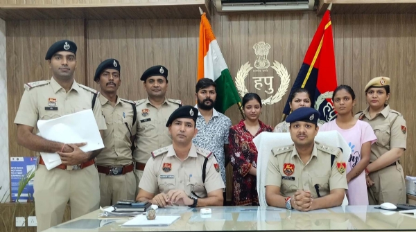 गुरुग्राम पुलिस की गिरफ्त में विदेश में बैठकर साइबर ठगी करने के आरोपी।