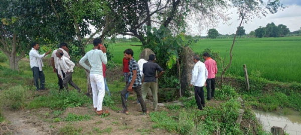 कुएं में अधेड़ व्यक्ति का शव मिलने से मची सनसनी