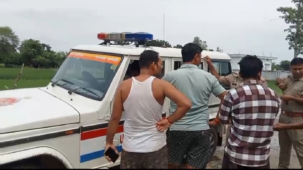मौके पर पहुंची पुलिस की फोटो