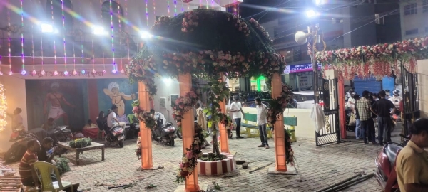 करमा के अवसर पर सजी अखड़ा कि तस्वीर