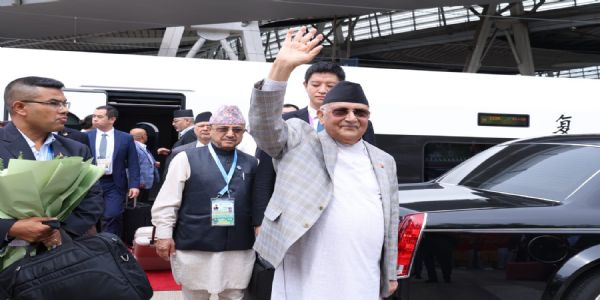 बीजिंग पहुंचे प्रधानमंत्री ओली