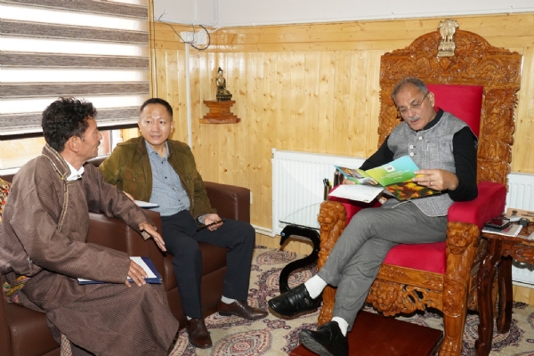 उपराज्यपाल लद्दाख ने औद्योगिक विकास और सतत ग्रामीण पर्यटन के लिए दृष्टिकोण प्रस्तुत किया