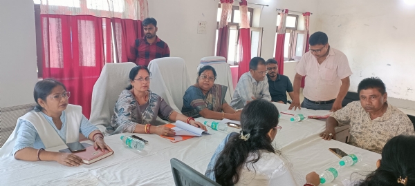 अररिया फोटो:नप के साधारण बोर्ड की बैठक में चेयरमैन और अन्य