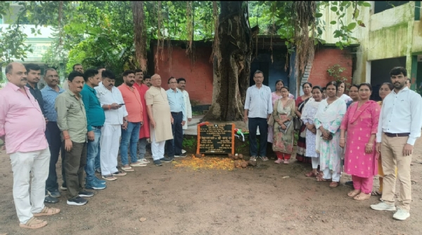 सरयू राय ने किया राजस्थान विद्या मंदिर उच्च विद्यालय में अतिरिक्त 6 कमरे का निर्माण कार्य का शिलान्यास