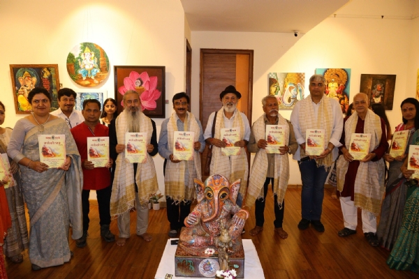 प्रो. हर्षवर्धन शर्मा, चित्रकार धर्मेंद्र राठौर, वरिष्ठ कलाकार सर्वश्री राजेश शर्मा, वेद प्रकाश।