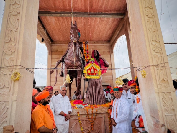तेजाजी महाराज किसान और पशुपालक समाज के जीवन में गहराई से रचे-बसेः भागीरथ चौधरी