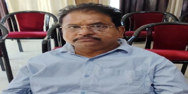 चकबंदी विभाग का कर्मचारी रिश्वत लेते गिरफ्तार
