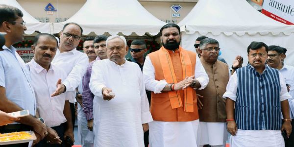 मुख्यमंत्री समग्र शहरी विकास योजना के तहत बिहार के 1300 योजनाओं का मुख्यमंत्री ने किया शिलान्यास