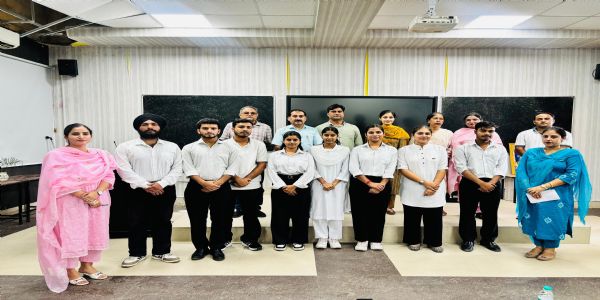 जीडीसी कठुआ में गांधीवादी दर्शन पर अंतर महाविद्यालय वाद-विवाद प्रतियोगिता आयोजित