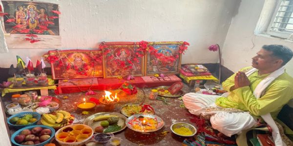 मां शैलपुत्री की आराधना से मनोवांछित फल की होती है प्राप्ति : पंडित अखिलेश मिश्रा