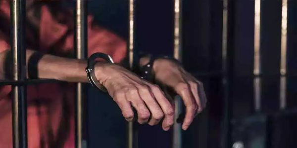 ब्यूटी पार्लर में काम सीखने वाली किशोरी से कर्मचारियों ने किया दुष्कर्म,गिरफ्तार