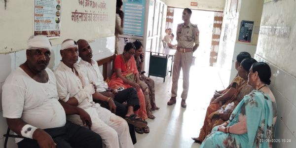 मीरजापुर में ट्रैवलर और ट्रेलर की आमने-सामने टक्कर में महाराष्ट्र के कई श्रद्धालु घायल