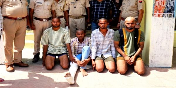पुलिस ने किया सक्रिय लूट गिरोह का पर्दाफाश, चार आरोपित दबोचे
