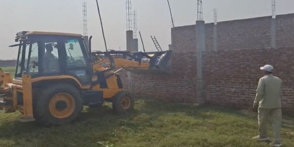 बरेली विकास प्राधिकरण ने छह अवैध कालोनियाें काे किया ध्वस्त