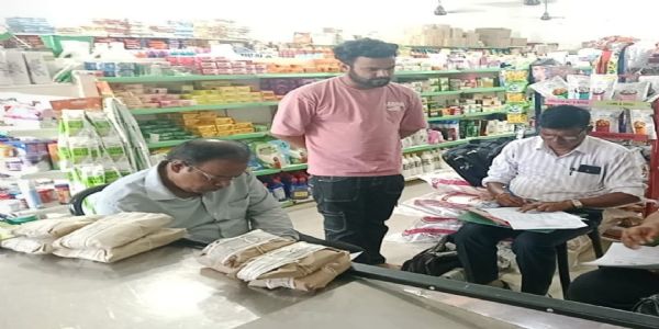 नवरात्र-दशहरा पर मिलावटखोरों पर शिकंजा, लिए गए 40 खाद्य नमूने