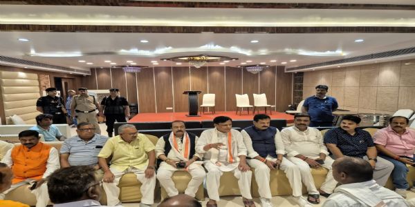 स्वदेशी सामानों की बिक्री कर बनाएं आत्मनिर्भर भारत -नित्यानंद राय
