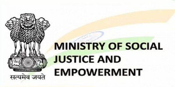 निगरानी समिति में चार सदस्य शामिल