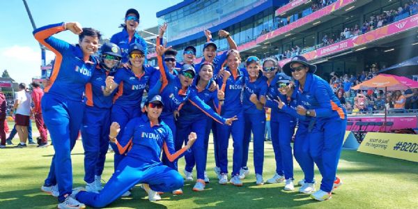 ऑस्ट्रेलिया के खिलाफ तीसरे वनडे मैच में धीमी ओवर गति के लिए भारत पर लगा जुर्माना