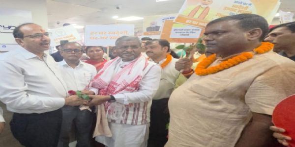 जीएसटी उत्सव जुलूस में भाजपा प्रदेश अध्यक्ष हुए शामिल