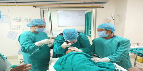शिवपुरी : खेल-खेल में 8 साल के बच्चे ने निगल लिया 5 रपए का सिक्का, डॉक्टरों ने बचाई जान