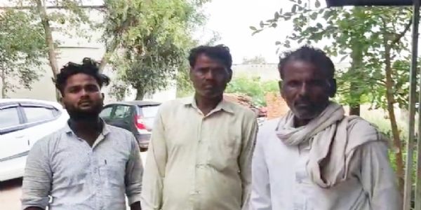 दुर्घटना: बाइक सवार को ट्रैक्टर ने मारी टक्कर, महिला की मौके पर दर्दनाक मौत