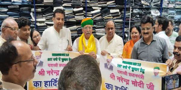 जीएसटी दरों में सुधार के बाद जागरूकता पदयात्रा में शामिल हुए केन्द्रीय मंत्री अर्जुनराम