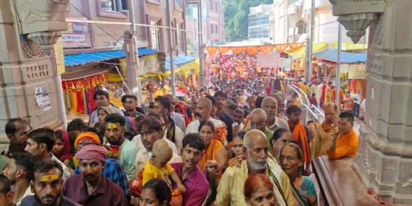 मां ब्रह्मचारिणी के दरबार में उमड़ा आस्था, भक्ति और कृपा का संगम