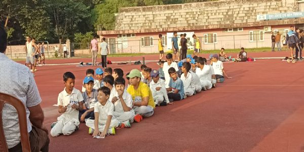 अणु के सिंथेटिक ट्रैक पर नमो मैराथन में बच्चों ने दिखाई प्रतिभा, विजयी प्रतिभागी सम्मानित