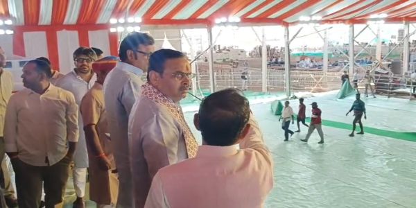 सभा स्थल का निरीक्षण करते मुख्यमंत्री भजनलाल शर्मा