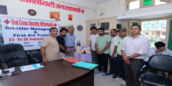 छात्रों को दी आपदा प्रबंधन फर्स्ट एड की जानकारी