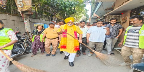 समाज में सेवा और स्वच्छता के प्रति जागरूकता का यह प्रयास देश को और सशक्त बनाएगा : महापौर