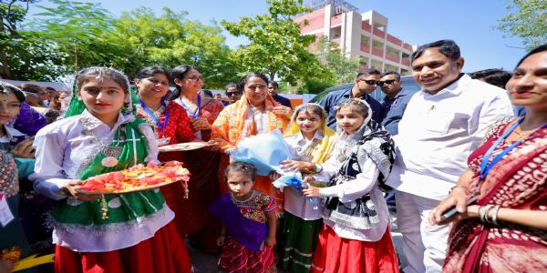 मुख्यमंत्री ने सीएमश्री स्कूल में स्पोर्ट्स सेंटर का किया उद्घाटन