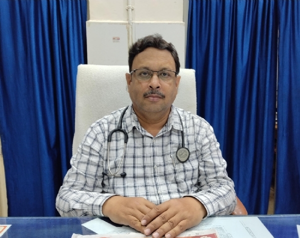 सिविल सर्जन डा अरुण कुमार टोंडर।