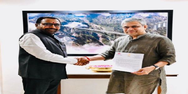 प्रतापराव जाधव ने की अश्विनी वैष्णव से मुलाकात