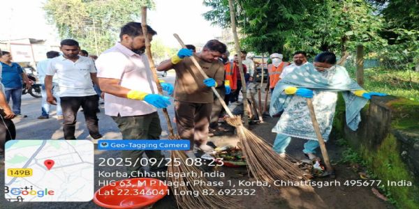 कोरबा : घंटाघर से रविशंकर नगर मुख्य मार्ग व उद्यान में चलाया गया स्वच्छता अभियान