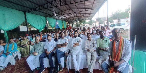 अंबिकापुर : “एकात्म मानववाद और अंत्योदय आज भी प्रासंगिक”, सीतापुर में पं. दीनदयाल उपाध्याय जयंती पर संगोष्ठी