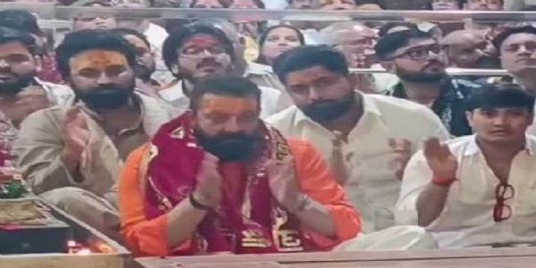 अभिनेता संजय दत्त ने किए बाबा महाकाल के दर्शन, भस्म आरती में हुए शामिल