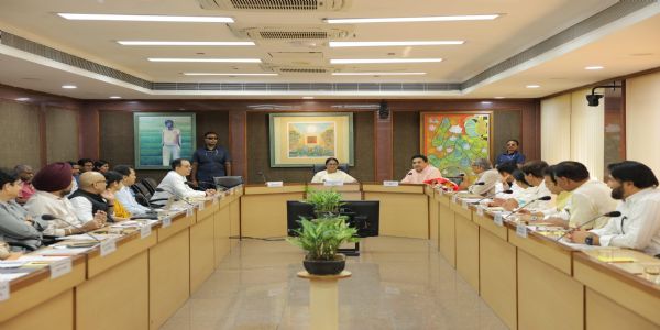 ग्रामीण विकास बोर्ड की समीक्षा बैठक में परियोजनाओं को दिया गया अंतिम रूप