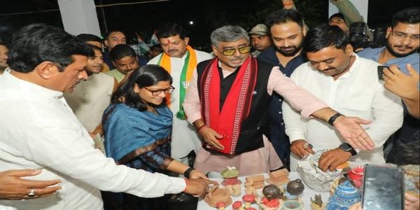 स्वदेशी अपनाएँ और देश को सशक्त बनाएं : सांसद कुशवाह