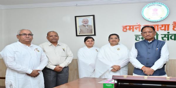 रायपुर : मुख्यमंत्री साय से प्रजापिता ब्रह्माकुमारी ईश्वरीय विश्वविद्यालय के प्रतिनिधि मण्डल की मुलाकात
